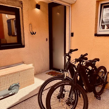 Les Pieds Dans L'eau شقة *