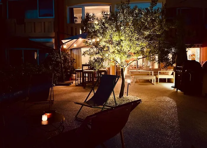 Les Pieds Dans L'eau *