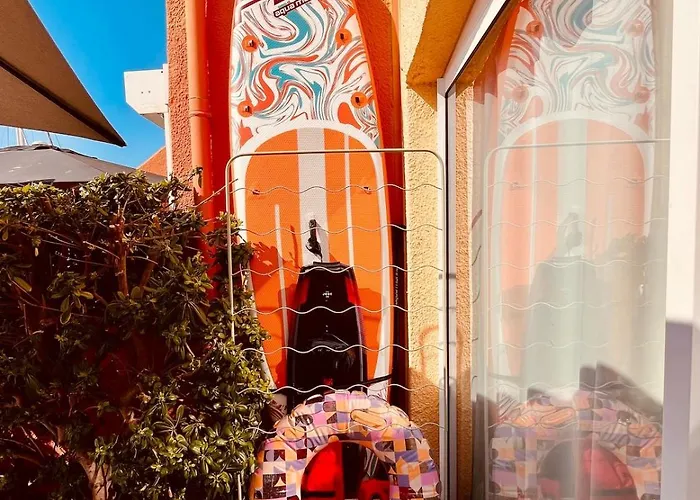 Les Pieds Dans L'eau Apartment *