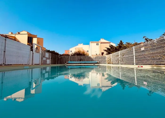 Les Pieds Dans L'eau