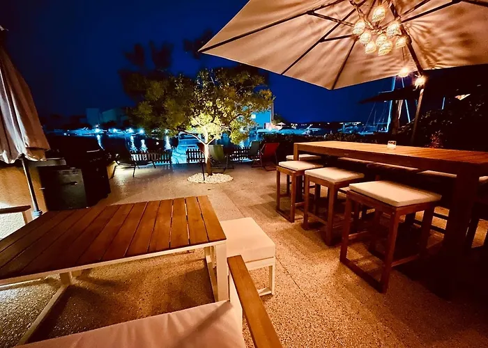 Les Pieds Dans L'eau Le Barcarès